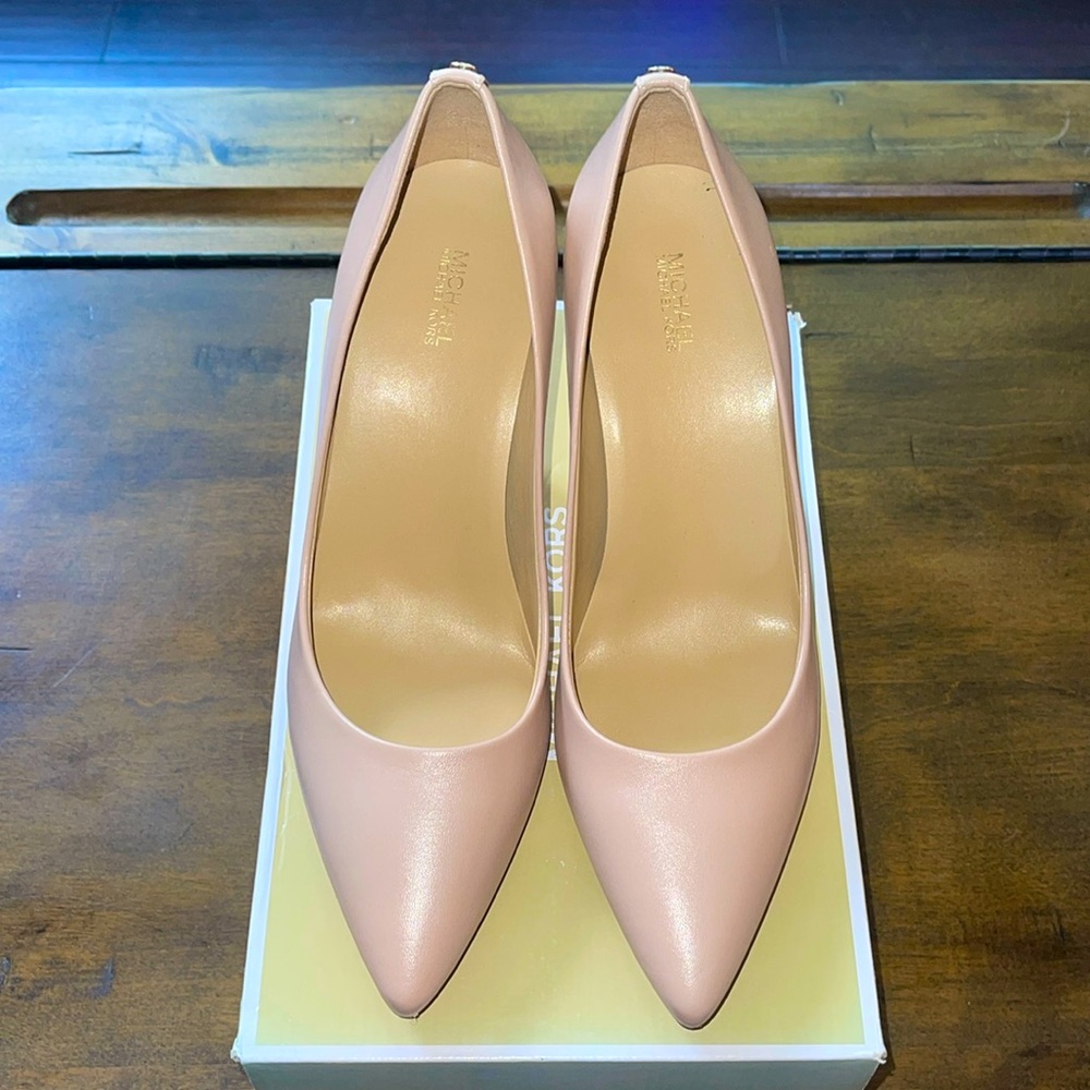 Michael Kors Mid Pump Leather